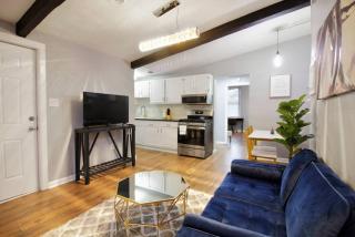 Butler Street Glam - Apt 3 - 4