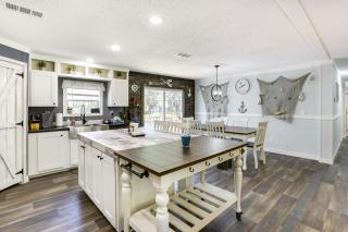 Charming Perry Home about 2 Mi to the Gulf! - Perry - 1