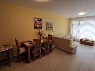 Homely, 2 Bed Apt, 4* Vineyards - 4