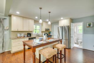 North Carolina Retreat - Deck, Grills and Lake Views - High Point - 3
