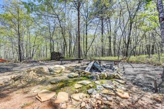 Peaceful Danbury Getaway - 3 Mi to Hanging Rock! - - 9