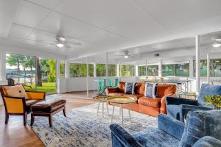The Shorewood Lakeside Oasis, Pet-Friendly Getaway - Marble Falls - 4