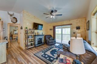 Scenic Murphy Cabin with Hot Tub, Fire Pit and Views - Murphy - 7