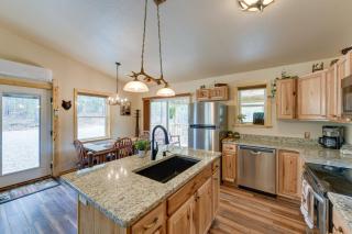 Scenic Murphy Cabin with Hot Tub, Fire Pit and Views - Murphy - 2