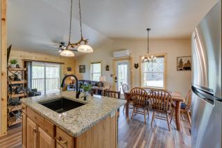 Scenic Murphy Cabin with Hot Tub, Fire Pit and Views - Murphy - 1