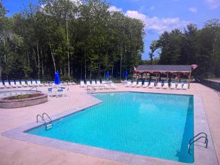 Private Wells Beach Cottage with Resort Amenities, Sleeps 6, 1 Mile to Beach! - Wells - 0