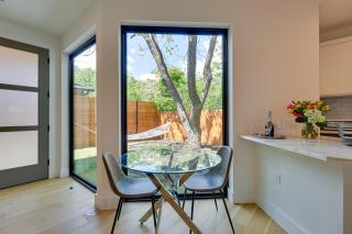 Chic Austin House with Spacious Backyard and Hammock - Austin - 5