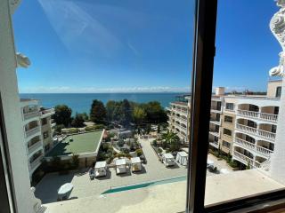 Luxury Penthouse Apartments at Valencia Gardens - Boergas - 2