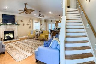 Pet Friendly Cottage Nestled in the Pines with Cozy Fire Pit only Minutes to BEACHES - Dauphin Island - 4