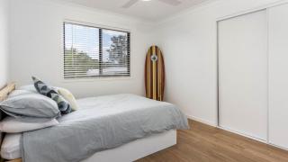 Beach Shack Bongaree - 4