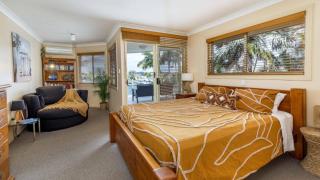 Paradise On Banksia Canal - Banksia Beach - 1
