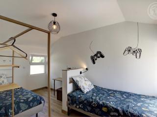 Gîte confort à Balbigny : 2 chambres, terrasse, jeux, équipements modernes, charges incluses - FR-1-496-282 - Balbigny - 2