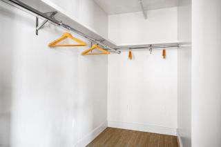 S End Loft w Pool Art Gallery Steps to T BOS-356 - 3