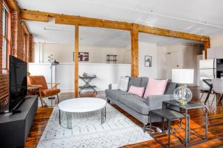 S End Loft w Pool Art Gallery Steps to T BOS-356 - 9