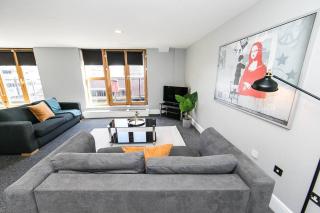 Top Floor 2 Bedroom Penthouse - Manchester - 9
