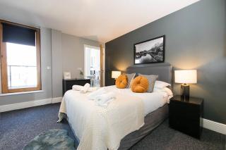 Top Floor 2 Bedroom Penthouse - Manchester - 2