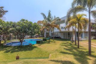 Villa Capri by StayVista - Featuring a swimming pool, mountain view, snooker table, and a relaxing jacuzzi - Alibaug - 8