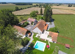 L'Anagramme, chambres, table d'hôtes et gîte pour adultes, naturistes ou non ! - Cindré - 0