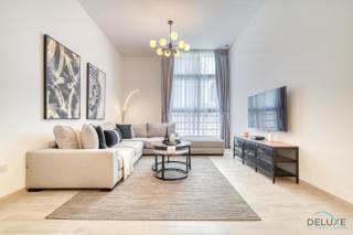 Opulent 1BR at Belgravia Tower JVC by Deluxe Holiday Homes - Dubai - 2