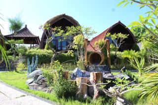 Bamboo Bungalow Jungle View - 1