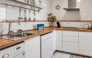 2 Bedroom Lovely Apartment In Chipiona - Chipiona - 7