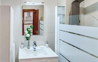 2 Bedroom Lovely Apartment In Chipiona - Chipiona - 1