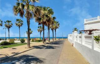 2 Bedroom Lovely Apartment In Chipiona - Chipiona - 7