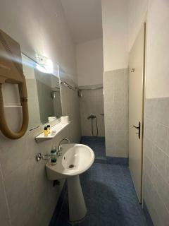 Vassilikon Hotel - Loutraki - 8