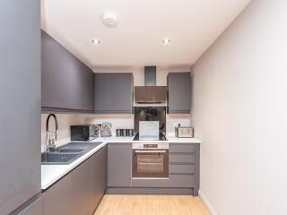 Luxurious Retreat with Workspace - Pass the Keys - 3