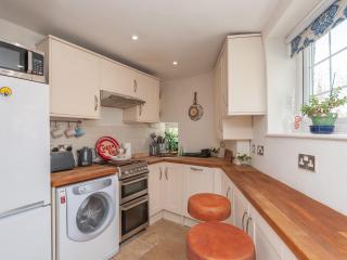 Wonky Cottage with amazing garden - Pass the Keys - 6