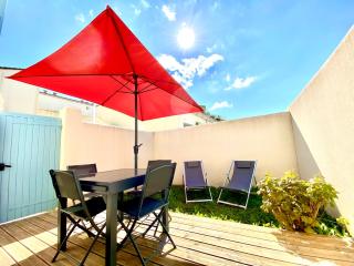 AGATHE Bel appartement avec piscine - 9