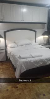 Suite Two Bedroom Condo Palace of Makati or Makati Palace Hotel - Manila - 0