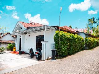 Tumpaksewu Bungalows - 2