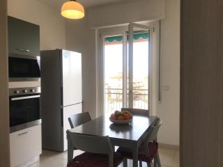 Appartamento Bianco by Holiday World - Pietra Ligure - 9