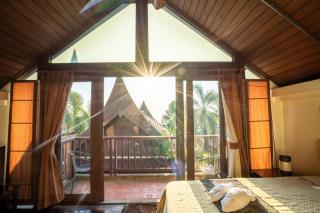 Amazing Beachfront Villa - 2