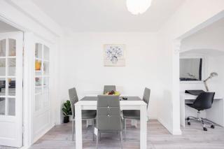 Stunning 2 Bed House with Parking in Dagenham - Goodmayes - 3