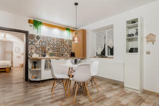 CoZee Studio - In inima Brasovului - 8