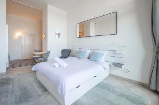 Anastasia, nice studio sea front, terrace, ground floor - Menton - 8
