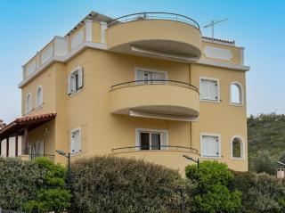 Yellow house - Palaia Fokaia - 9
