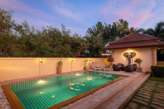 Garden bungalows 4br with private pool - 1