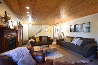 High Sierra Escape - Cozy, Spacious Mountain Home - South Lake Tahoe - 7