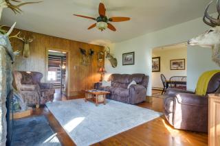 Rustic Wellsville Home - 5 Mi to Roundtop Mountain - - 5