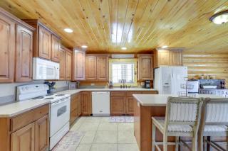 Large Sterling Cabin Less Than 1 Mi to Palisade State Park - 5