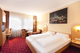 Hotel-Restaurant Breitenbacher Hof - 8