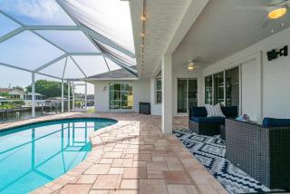 Gulf Access, Pool, Ping Pong & pool table, boat dock, sleeps 8-Cape Coral Seashells - Cape Coral - 8