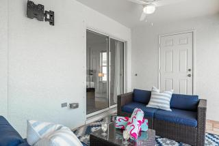 Gulf Access, Pool, Ping Pong & pool table, boat dock, sleeps 8-Cape Coral Seashells - Cape Coral - 3