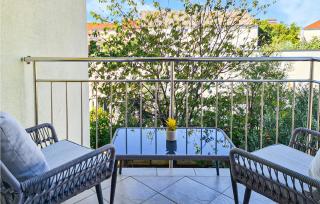 1 Bedroom Amazing Apartment In Vodice - Vodice - 1
