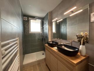 T4 - 5min Airbus - 10min Aéroport - Parking - 5