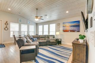 Luxe Crystal Beach Retreat with Views! Walk to Shore - Stingaree - 7