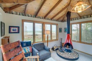 Serene Lakefront Baileys Harbor Home with Deck! - Baileys Harbor - 8